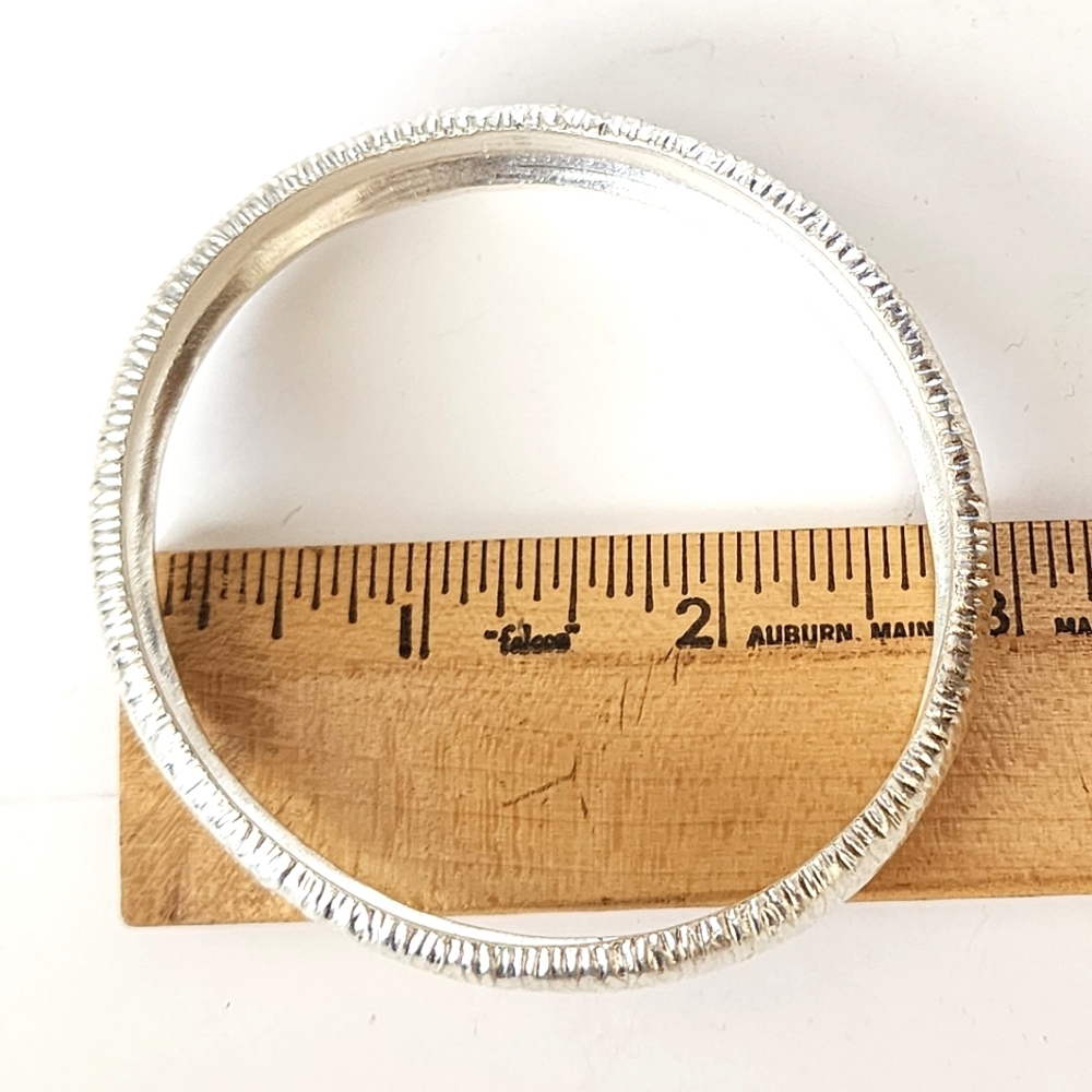 Silvertone Textured Circular Bangle Bracelet - image 4